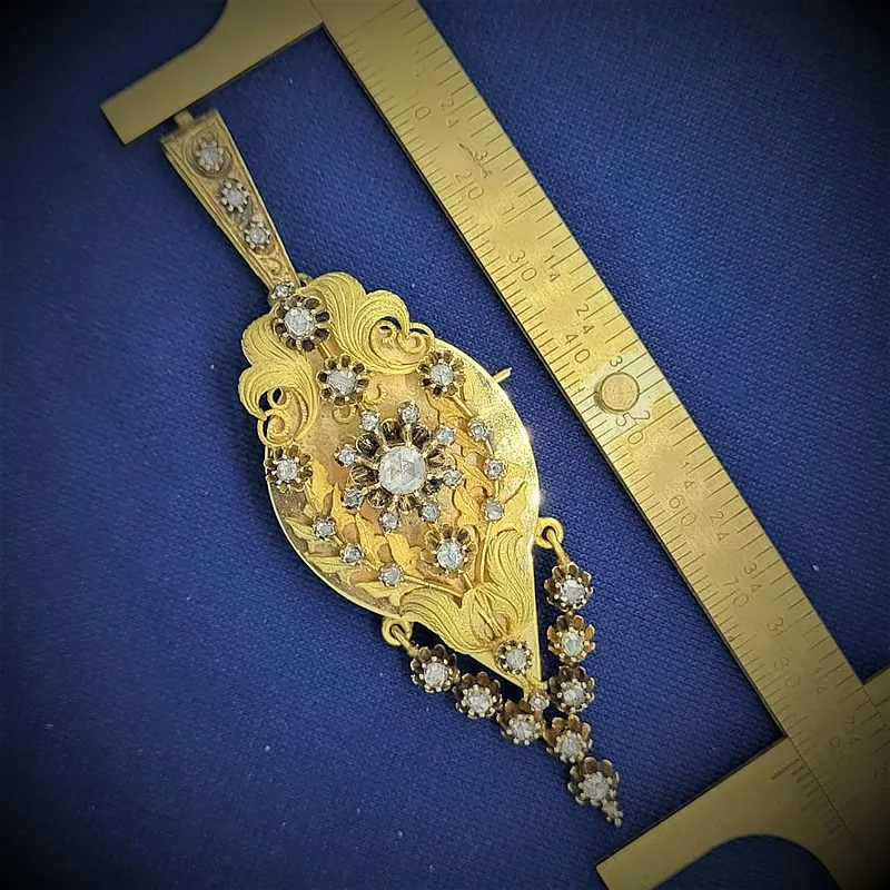 Exquisite Antique Gold Diamond Pendant/Brooch