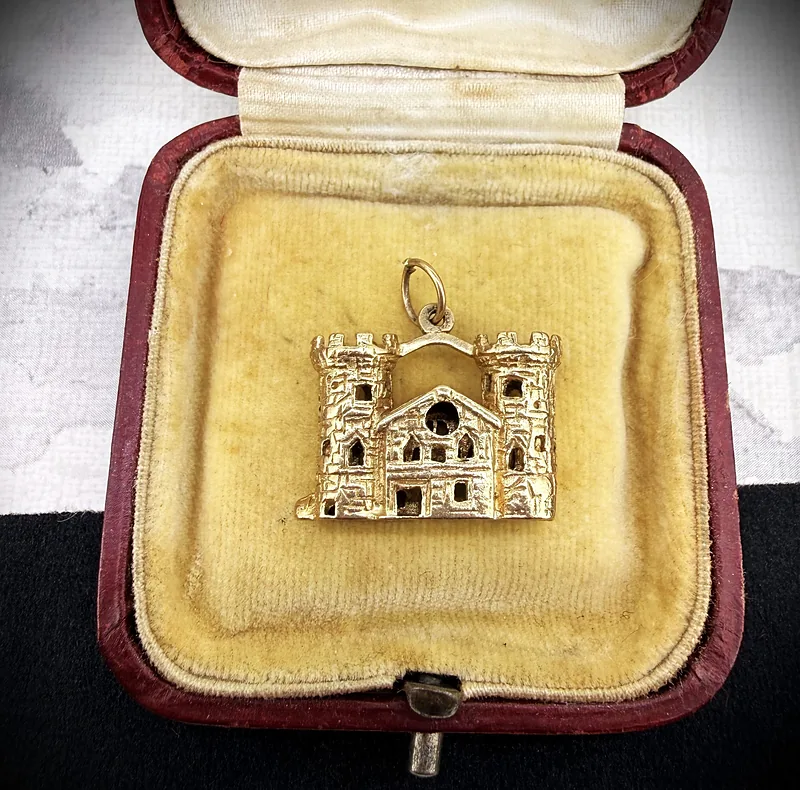 Vintage 9ct Gold Castle Charm, London 1970