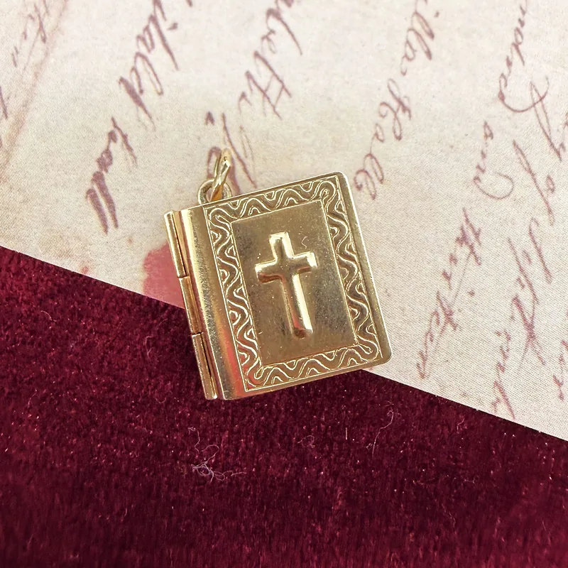 9ct Yellow Gold Bible Charm, London 1965 — image 6