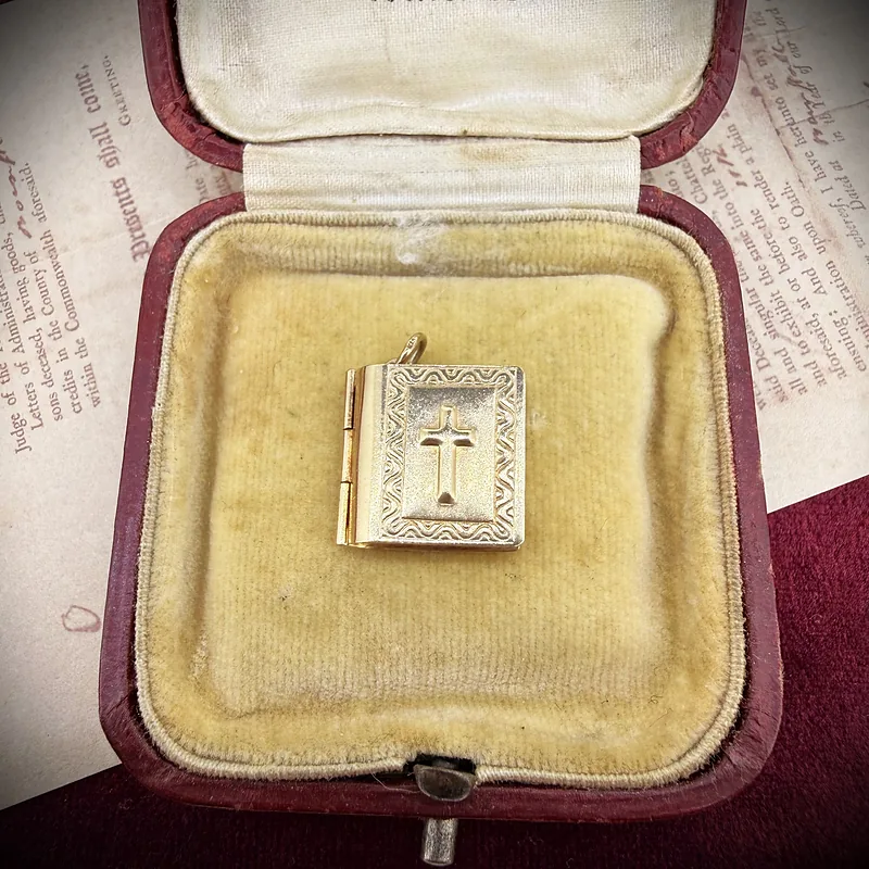 9ct Yellow Gold Bible Charm, London 1965