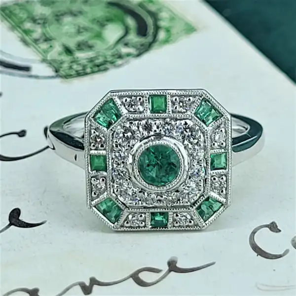 18ct Art Deco Fancy Emerald &amp; Diamond Ring — image 4