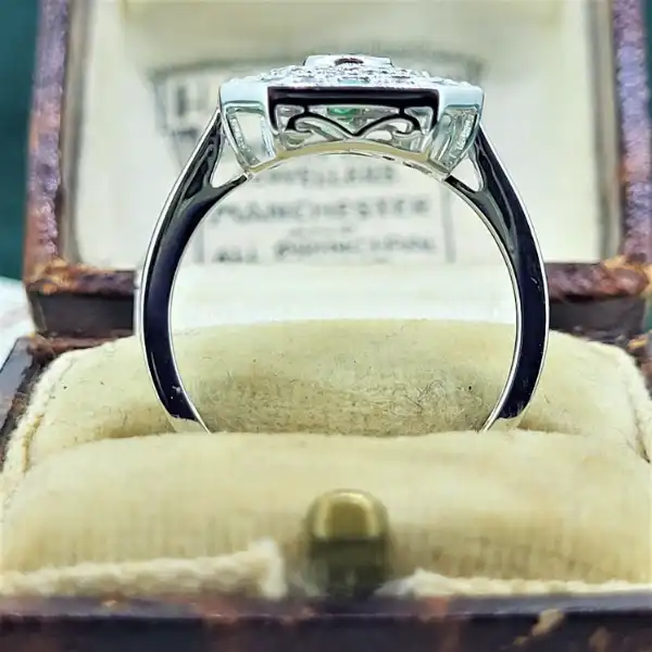 18ct Art Deco Fancy Emerald &amp; Diamond Ring — image 5