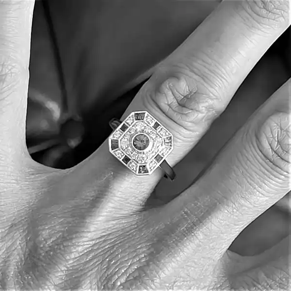 18ct Art Deco Fancy Emerald &amp; Diamond Ring — image 6
