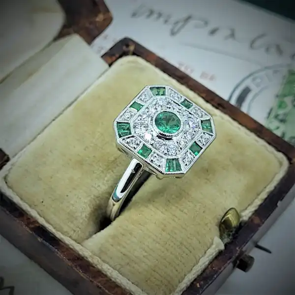 18ct Art Deco Fancy Emerald &amp; Diamond Ring