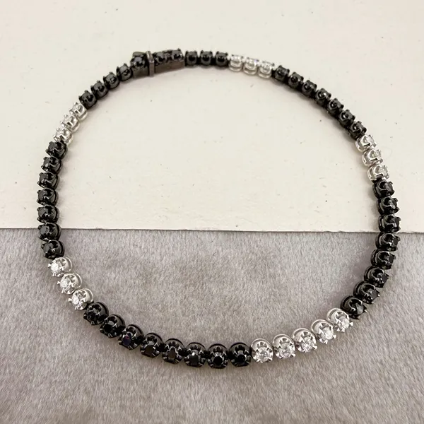 18ct Gold Black and White Diamond Tennis Bracelet 1.71cts — image 3