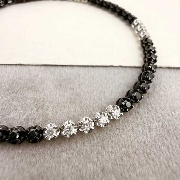 18ct Gold Black and White Diamond Tennis Bracelet 1.71cts — image 5