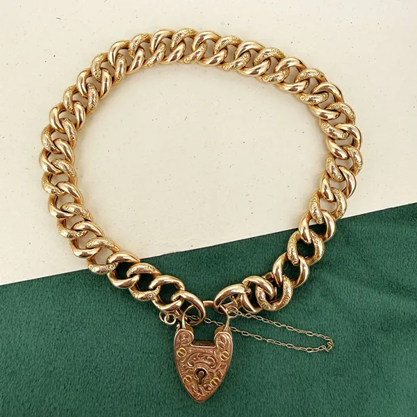 Birmingham 1901! Antique 15ct Yellow Gold Charm Bracelet — image 2