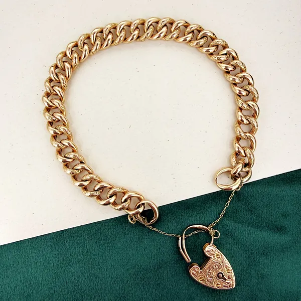 Birmingham 1901! Antique 15ct Yellow Gold Charm Bracelet — image 3