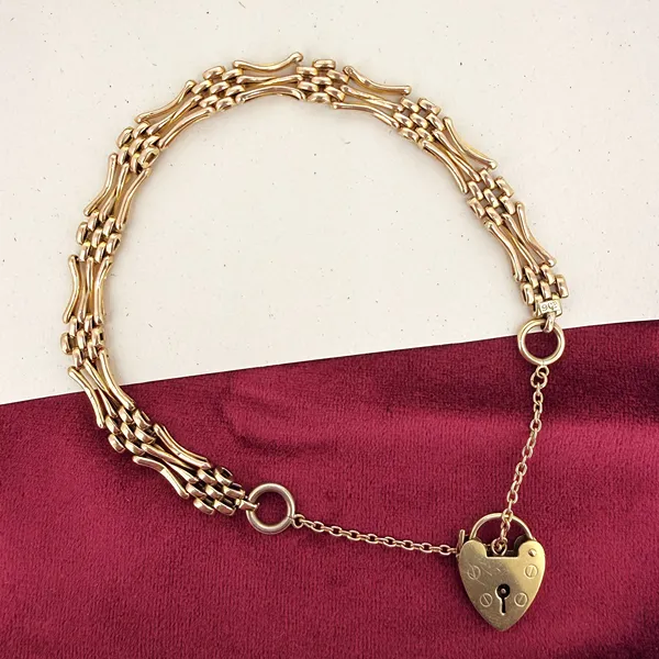 London 1972! Vintage 9ct Yellow Gold Gate Bracelet — image 3