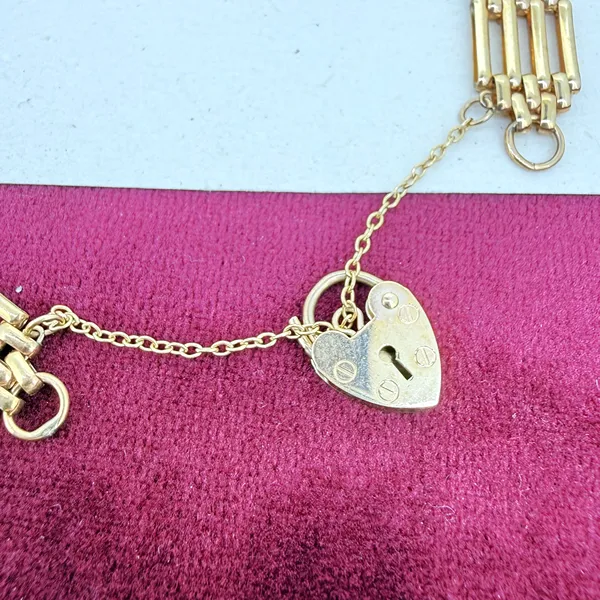 London 1990! 9ct Yellow Gold Gate Bracelet — image 5