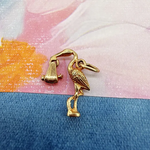 Birmingham 1973! 9ct Yellow Gold Stork A Carrying Baby Charm — image 5
