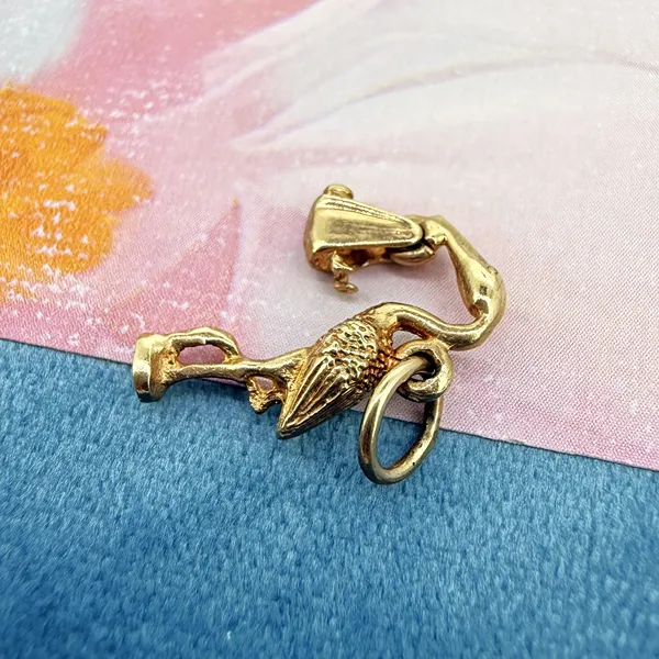 Birmingham 1973! 9ct Yellow Gold Stork A Carrying Baby Charm — image 6