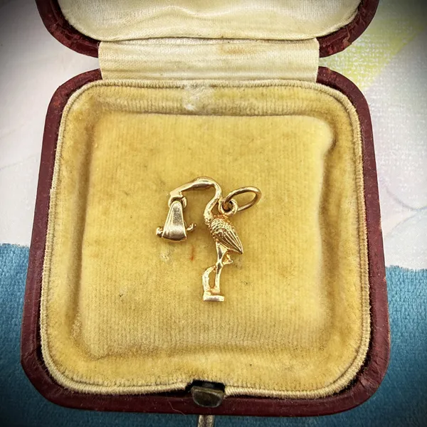 Birmingham 1973! 9ct Yellow Gold Stork A Carrying Baby Charm