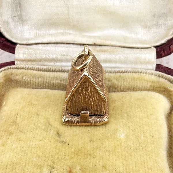 Birmingham 1971! 9ct Yellow Gold Needle In A Haystack Charm — image 4