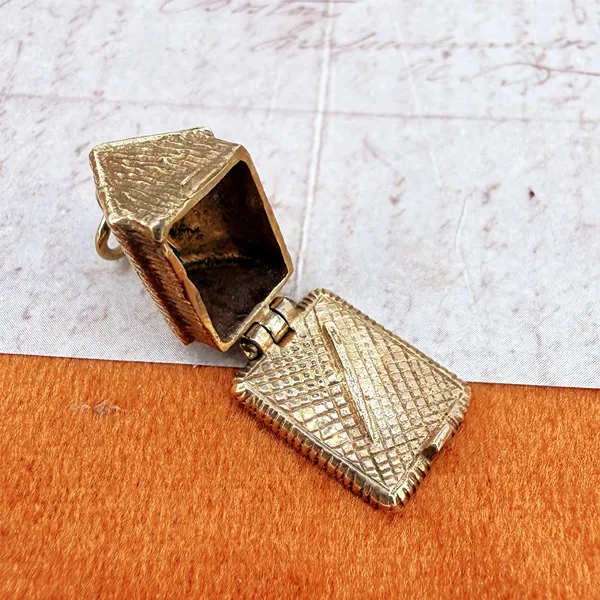 Birmingham 1971! 9ct Yellow Gold Needle In A Haystack Charm — image 7