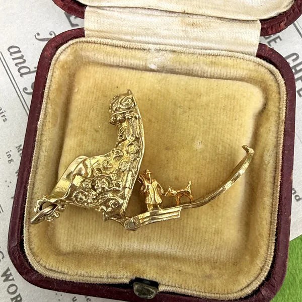 Birmingham 1973! 9ct Yellow Gold Opening Boot Charm — image 4