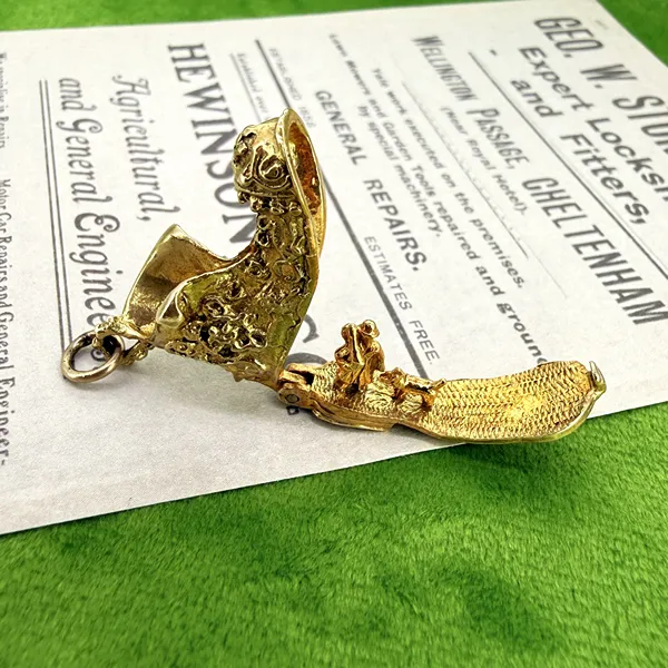 Birmingham 1973! 9ct Yellow Gold Opening Boot Charm — image 8