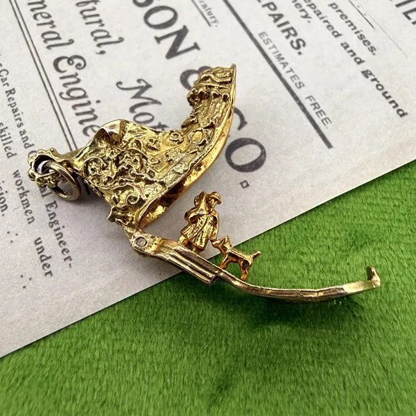 Birmingham 1973! 9ct Yellow Gold Opening Boot Charm — image 9