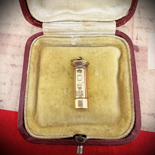 Birmingham 1978! 9ct Yellow Gold Post Box Charm