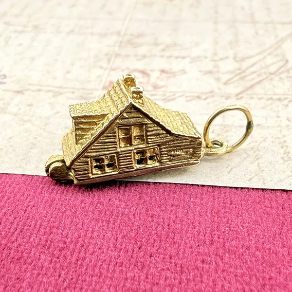 London 1973! Vintage 9ct Gold Opening House Charm — image 6