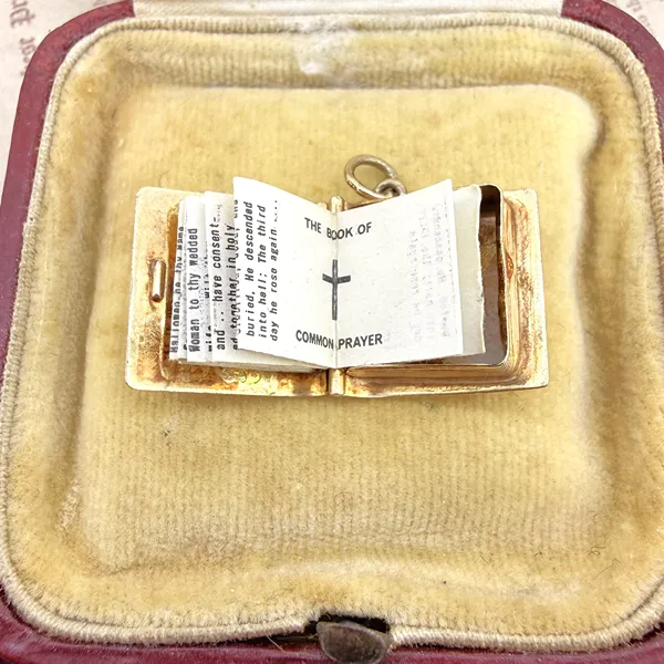 London 1965! 9ct Yellow Gold Bible Charm — image 5