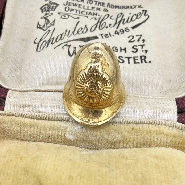 London 1972! 9ct Yellow Gold Policeman's Helmet Charm — image 4