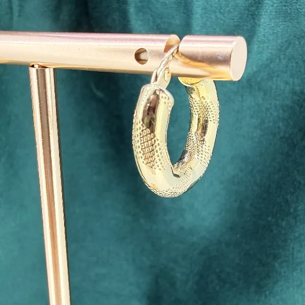 Birmingham 1999! 9ct Yellow Gold Textured Hoop Earrings - 10mm — image 4