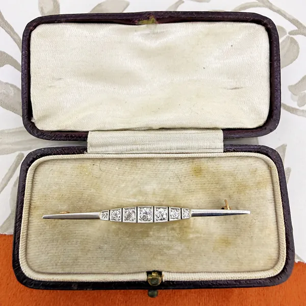 14ct Gold Art Deco Diamond Brooch 0.32cts — image 2