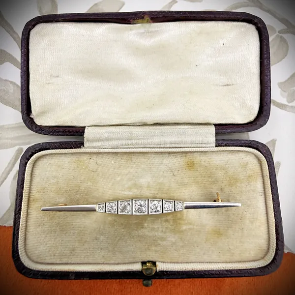 14ct Gold Art Deco Diamond Brooch 0.32cts