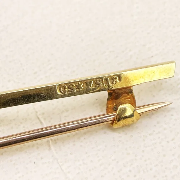 Antique 18ct Gold Sapphire & Seed Pearl Bar Brooch — image 9