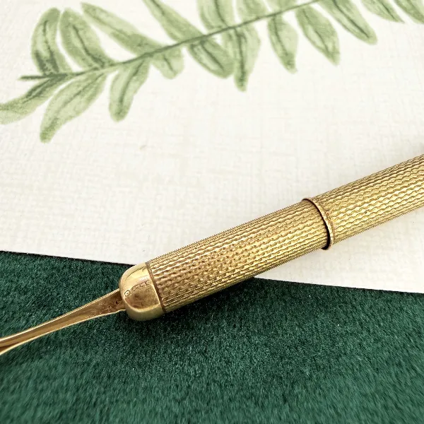 Birmingham 1969! Vintage 9ct Gold Retractable Toothpick Pendant — image 6