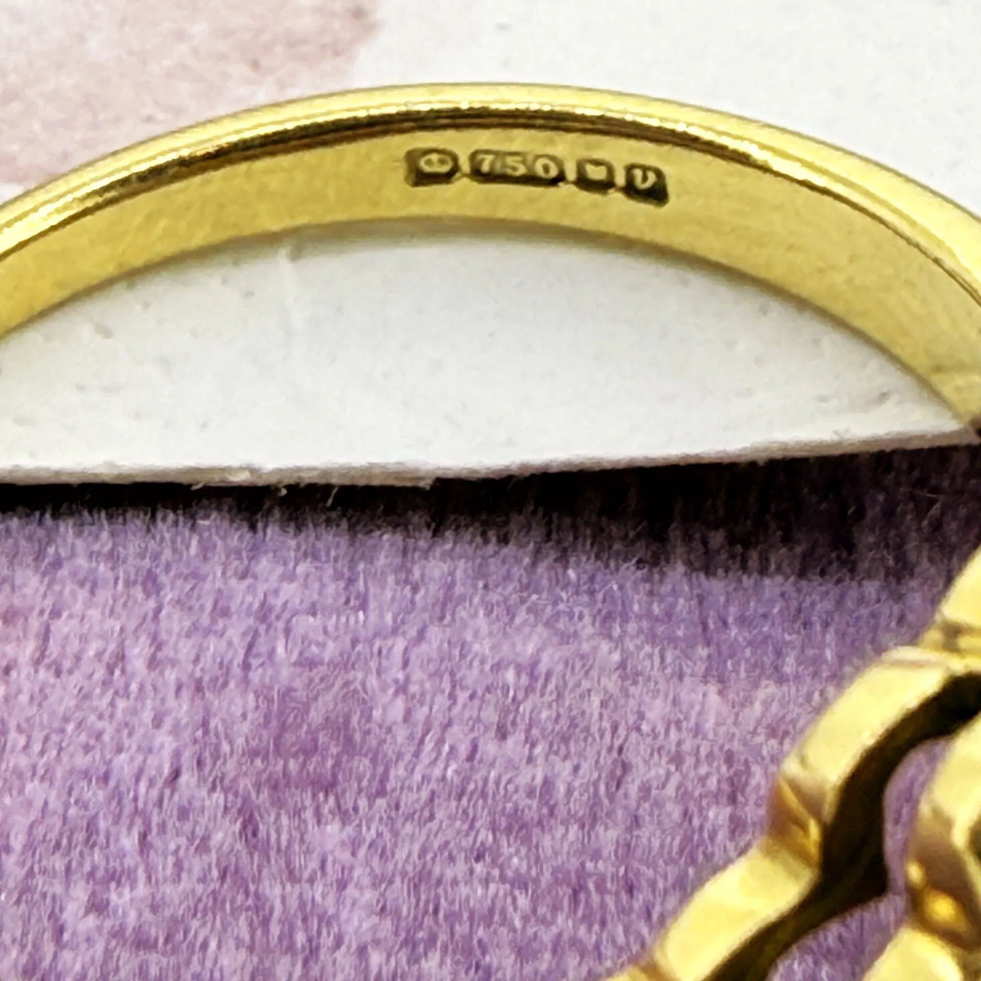 18ct Yellow Gold Art Deco-Inspired Amethyst & Diamond Ring, London 1995 — image 8
