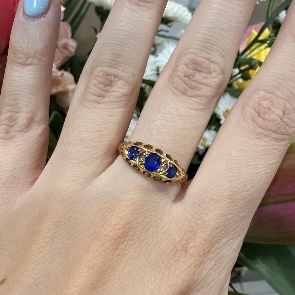 Birmingham 1915! Antique Edwardian 18ct Gold Sapphire & Diamond Boat Ring — image 11