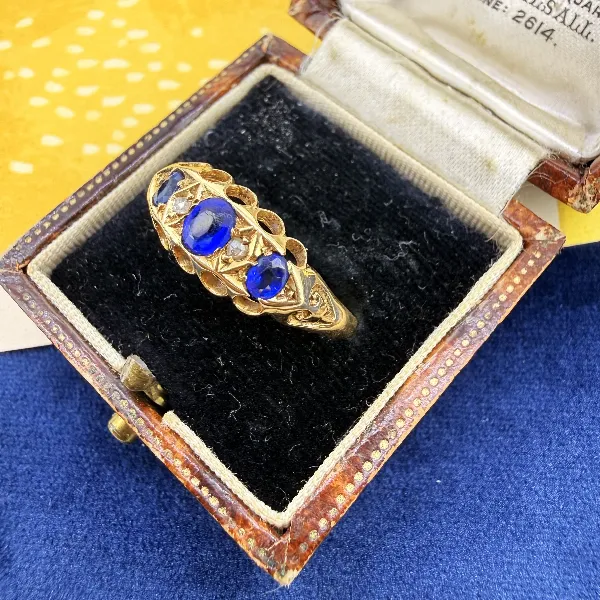Birmingham 1915! Antique Edwardian 18ct Gold Sapphire & Diamond Boat Ring — image 3