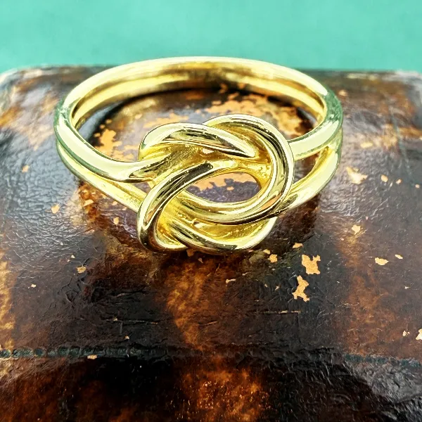 London 1973! 18ct Yellow Gold Love Knot Ring  — image 4