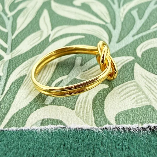London 1973! 18ct Yellow Gold Love Knot Ring  — image 6