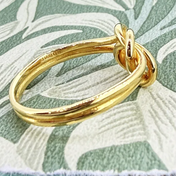 London 1973! 18ct Yellow Gold Love Knot Ring  — image 7