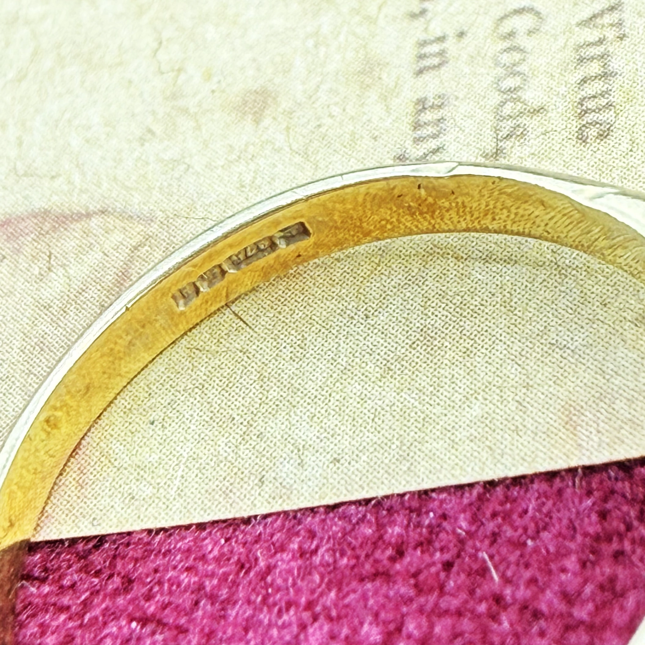 Birmingham 1992! Vintage 9ct Yellow Gold Garnet and Diamond Ring — image 8