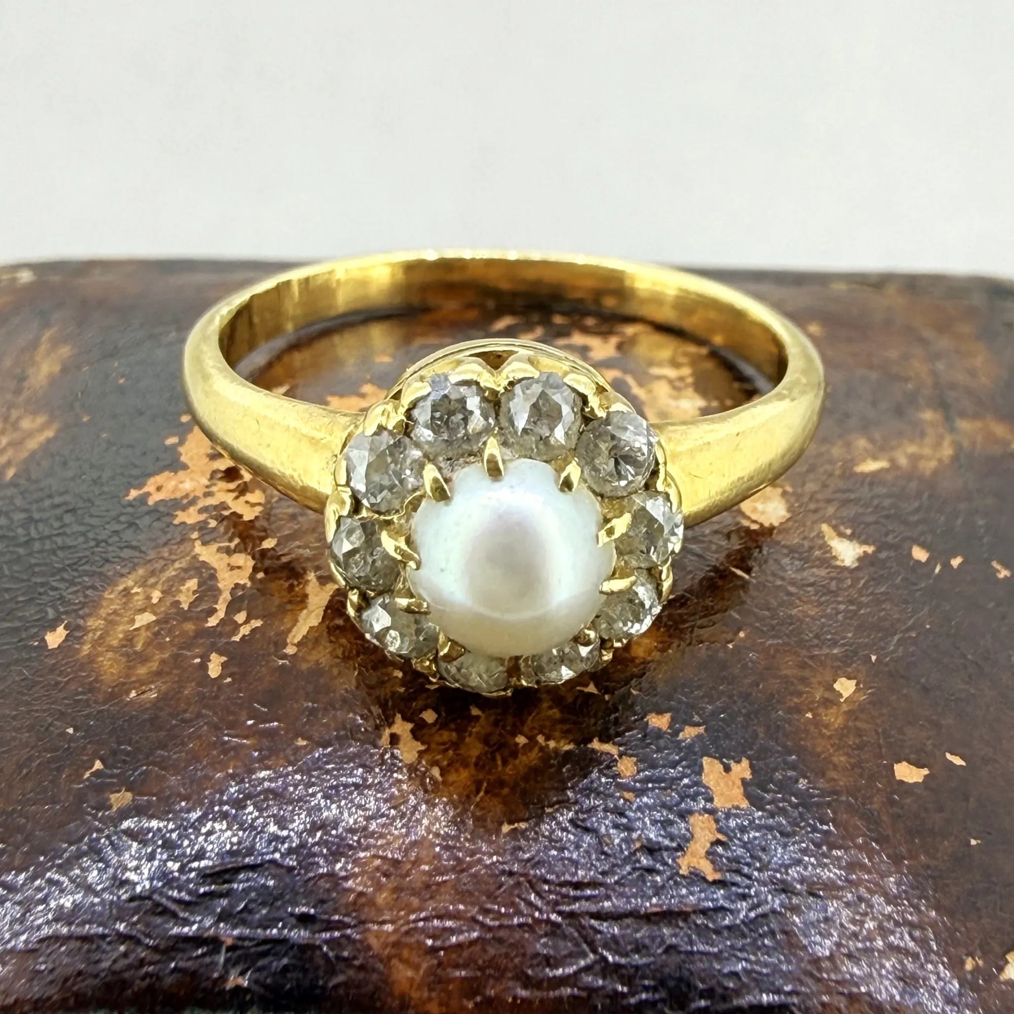 Antique 18ct Gold Pearl and Diamond Cluster Ring — image 4