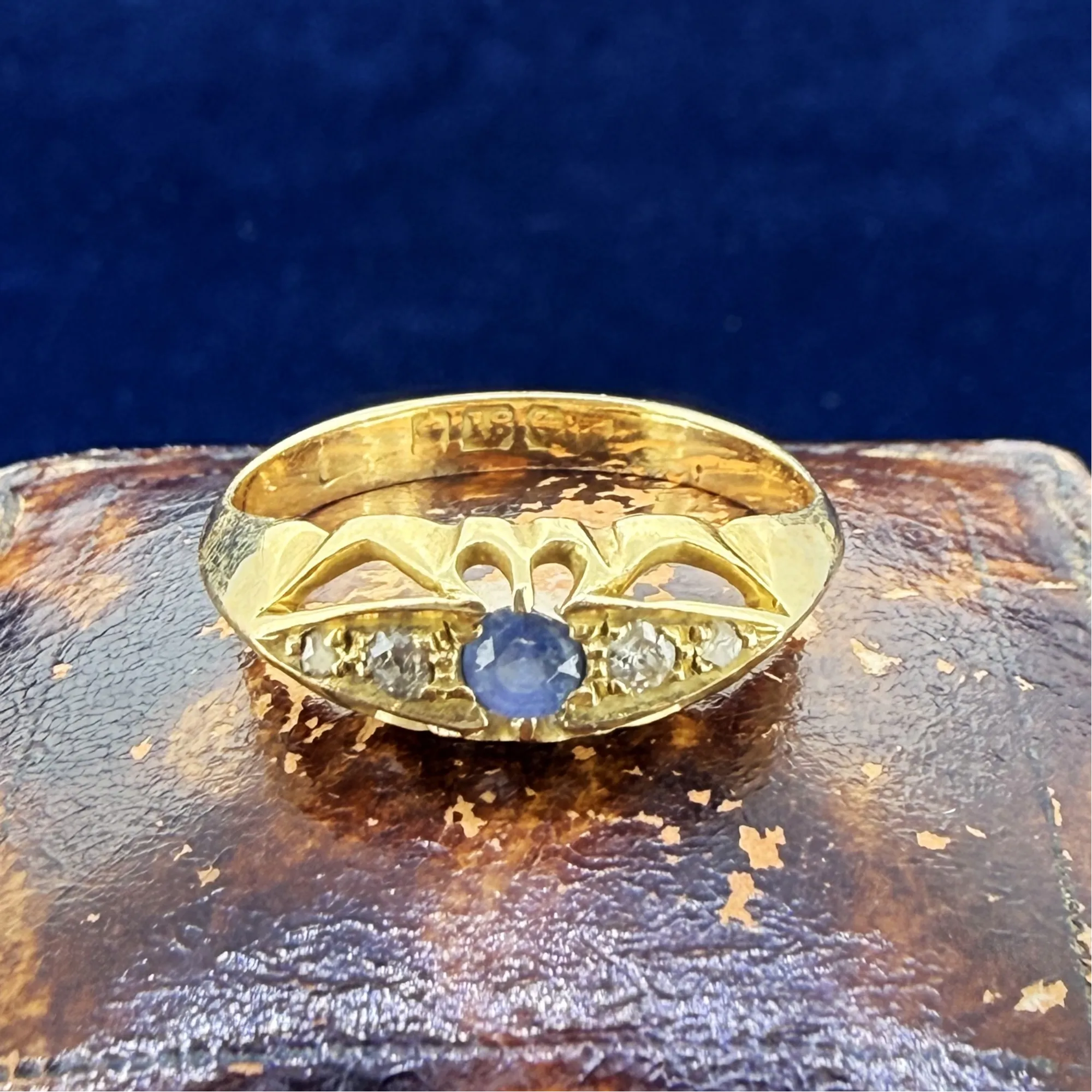 Antique 18ct Gold Sapphire and Diamond Ring — image 4