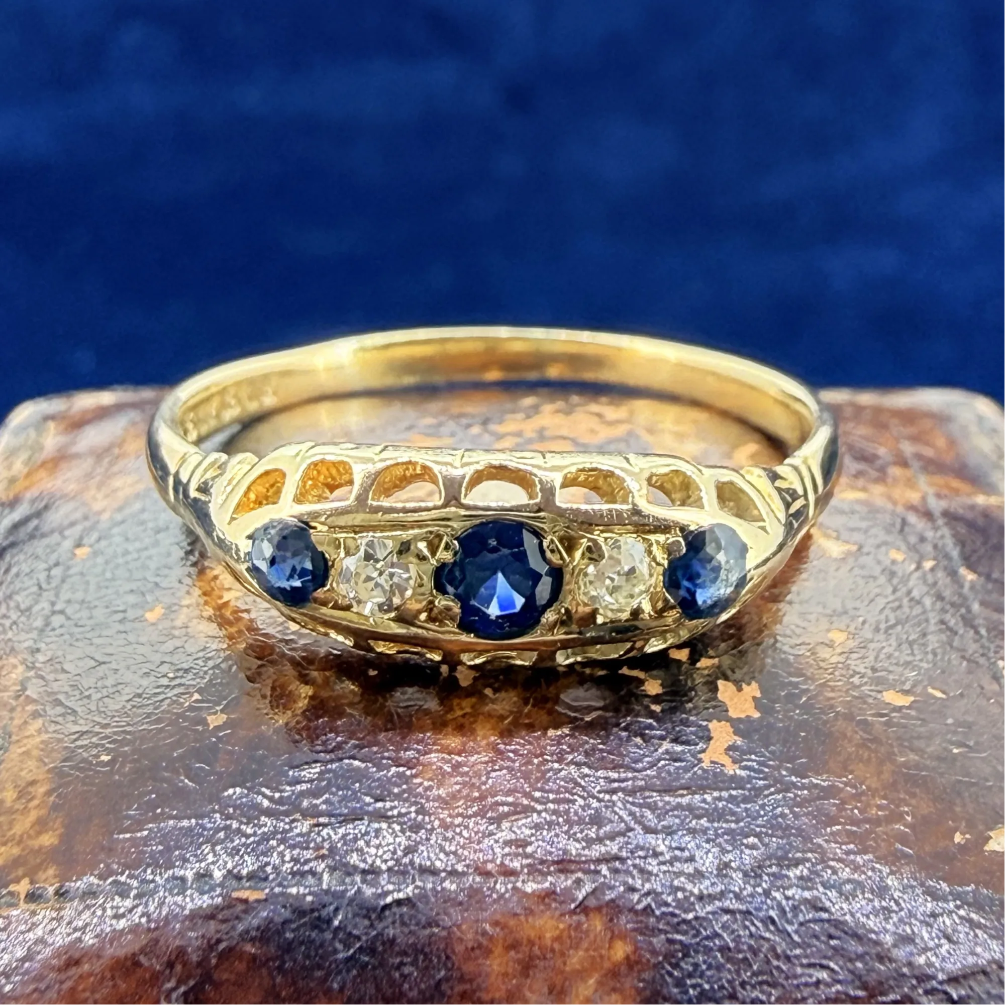 Antique 18ct Yellow Gold Sapphire & Diamond Five-Stone Boat Ring — image 4