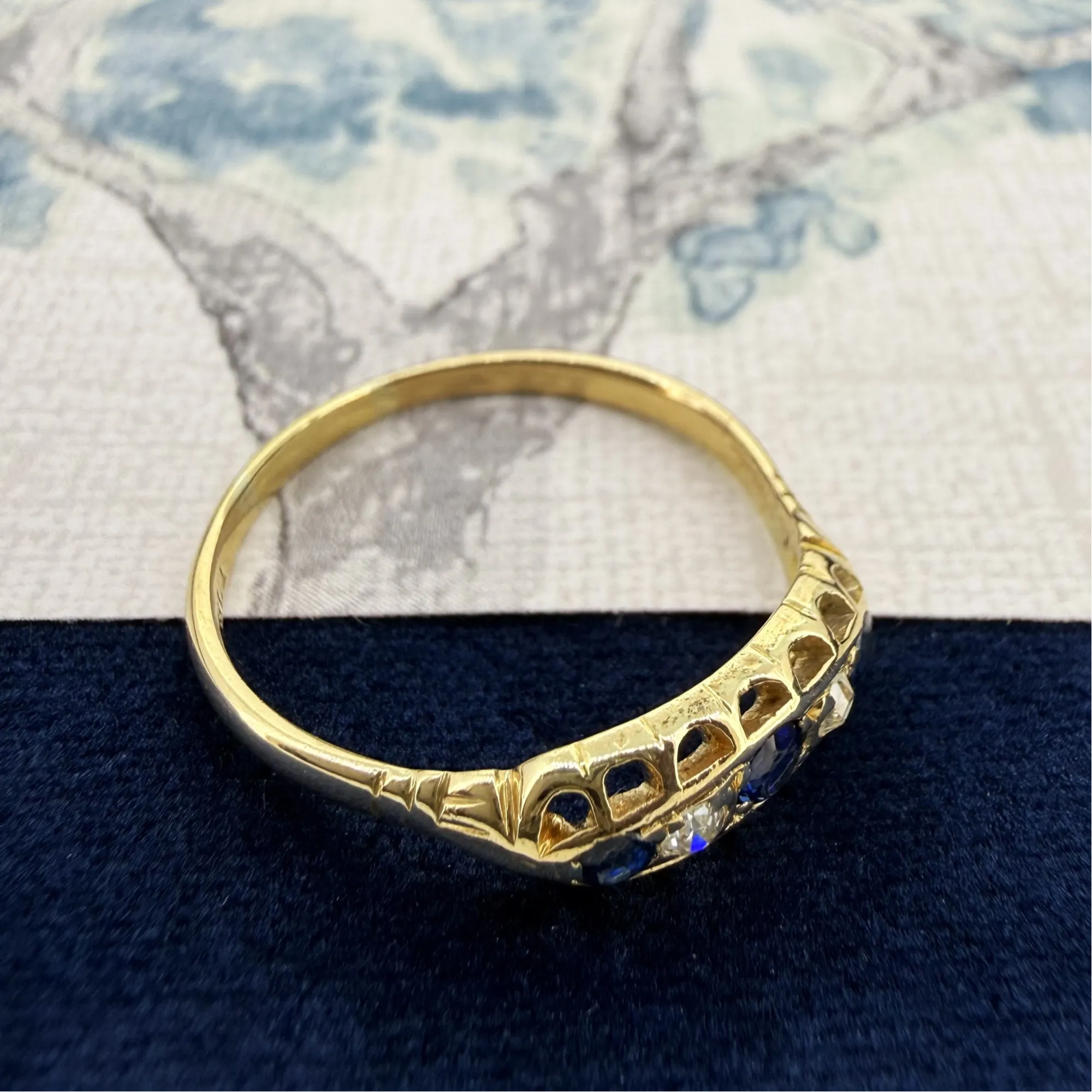 Antique 18ct Yellow Gold Sapphire & Diamond Five-Stone Boat Ring — image 7