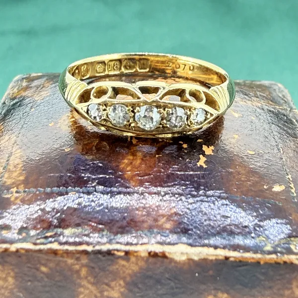 Birmingham 1912! Edwardian 18ct Gold Diamond Boat Ring — image 4