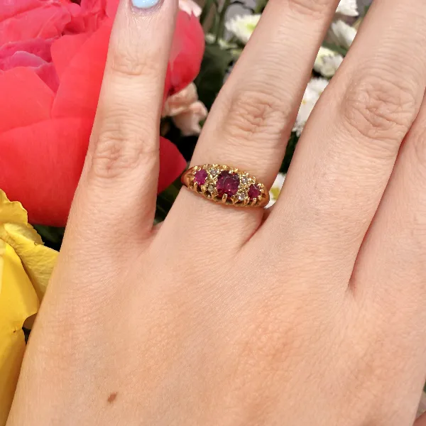 Birmingham 1938! 18ct Yellow Gold Antique Ruby and Diamond Boat Ring — image 11