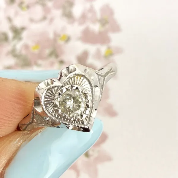 Birmingham 1992! Vintage 18ct Gold Diamond Heart Ring — image 5