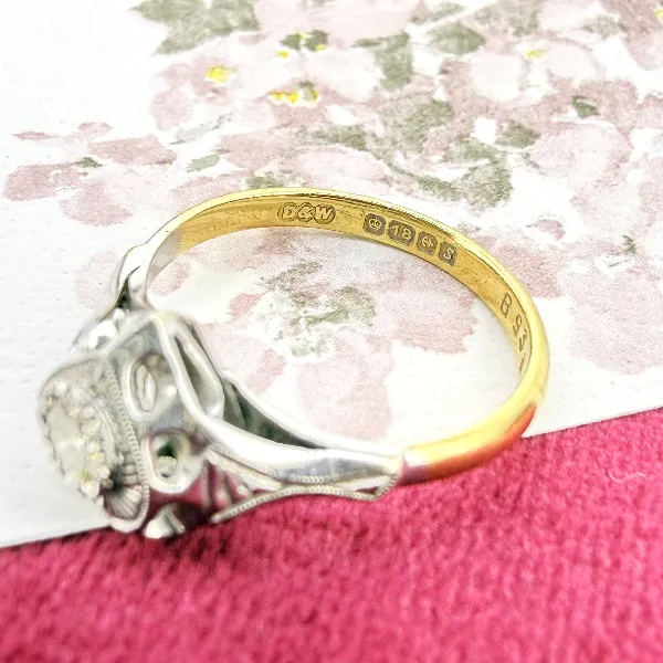 Birmingham 1992! Vintage 18ct Gold Diamond Heart Ring — image 8