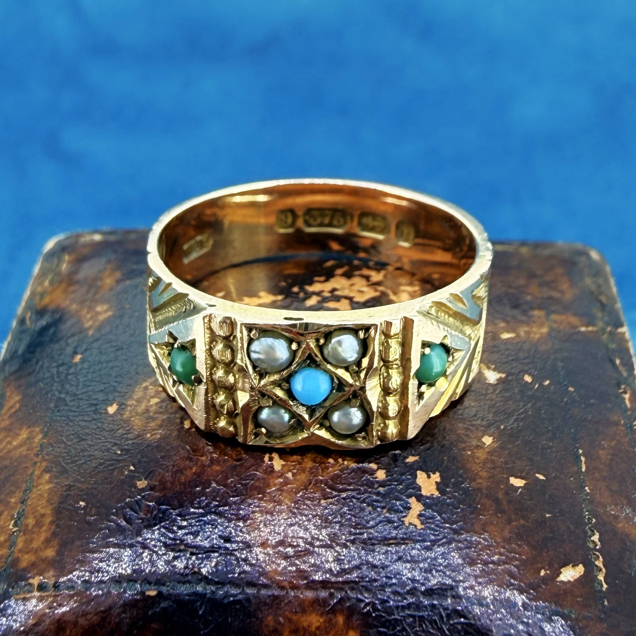 Birmingham 1883! Victorian 9ct Yellow Gold Turquoise and Pearl Ring — image 4